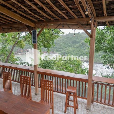 Baron Hill Resort Gunung Kidul Mitra Reddoorz Esterno foto